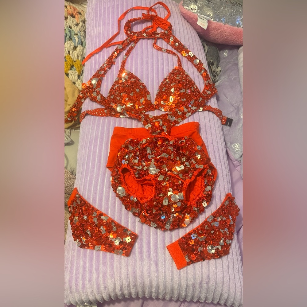 Girls dance costume. Red and silver sequin with 5 pieces. Glamour brandTop(32A)